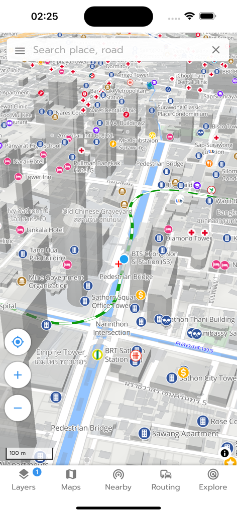 Longdo Map - Interface do aplicativo Longdo Map exibindo uma visão 3D das ruas e pontos de interesse de Bangkok