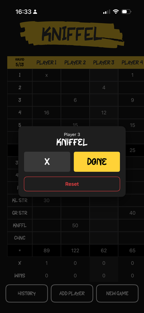 Kniffel - Kniffel app digital score tracking board in dark mode showing player turn