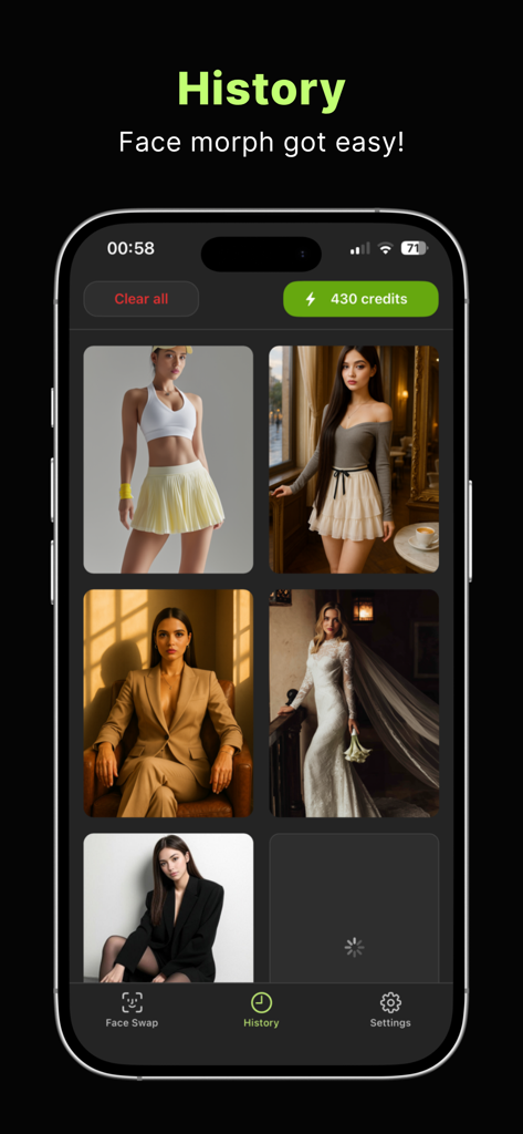 FaceSwap - AI Face Swap Video - Écran d'historique de l'application FaceSwap IA montrant une galerie de photos de morphing de visages sauvegardées dans diverses tenues.