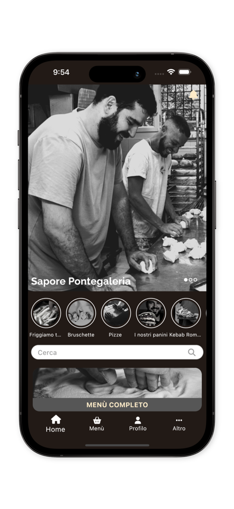 Sapore di Roma 모바일 앱 홈 화면, 정통 주방 직원과 이탈리아 음식 메뉴 카테고리가 특징입니다.