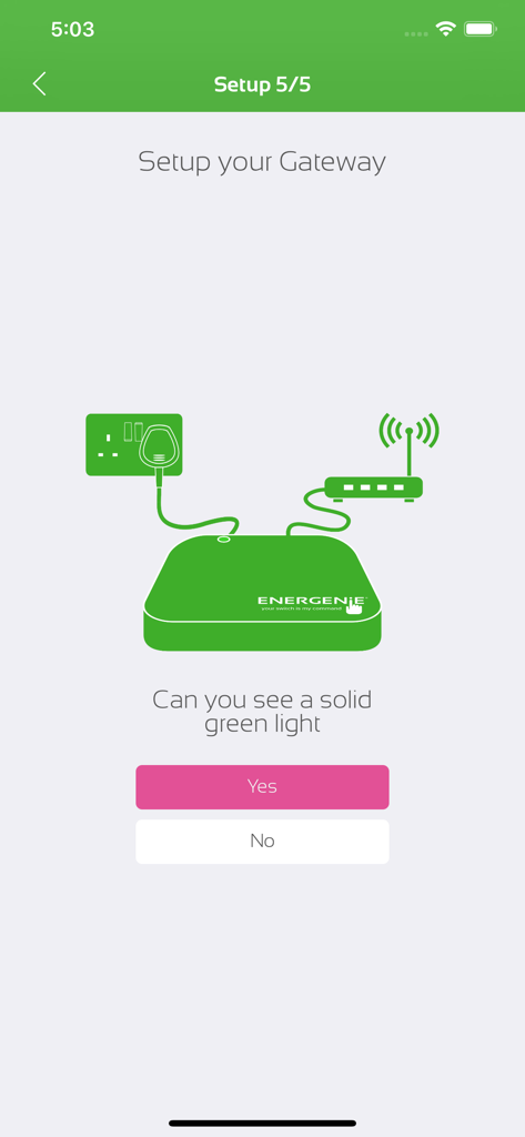 Pantalla de configuración de la puerta de enlace de la aplicación MiHome Energenie con diagrama de conexión de dispositivos y botones de confirmación