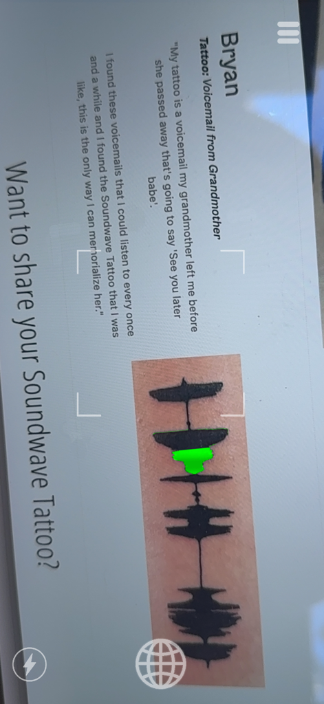 Escaneo de realidad aumentada de un tatuaje de onda sonora que conmemora la voz de un ser querido