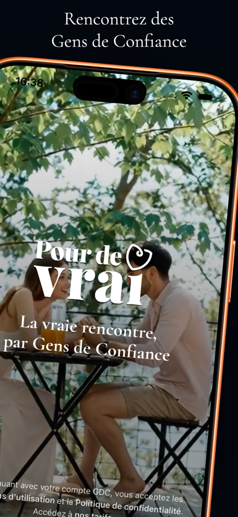Pour de Vrai - A happy couple smiling and sitting at an outdoor table on the Pour de Vrai app welcome screen