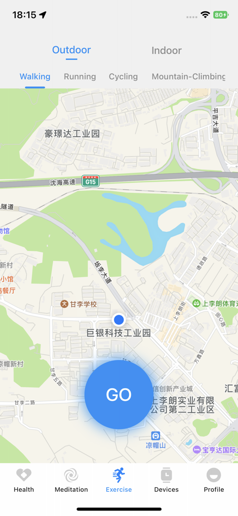 Tela de rastreamento de exercícios do aplicativo Hello FitPro com mapa externo e botão de início