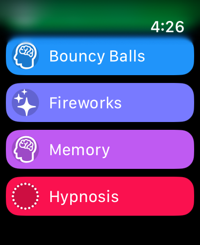 바운시 볼, 불꽃놀이, 메모리, 최면 등 미니게임 목록을 표시하는 Apple Watch 화면