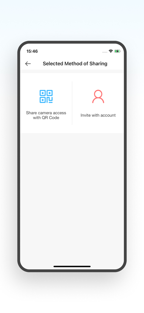 Interface of the SQCOM app showing two methods for sharing camera access including QR code and account invitation