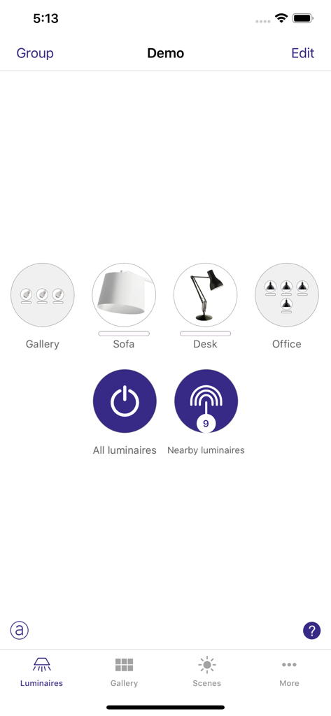 4remote BT - Una captura de pantalla de la aplicación 4remote BT que muestra el panel de control de luminarias con opciones para dispositivos cercanos y configuraciones agrupadas