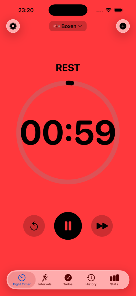 La interfaz de la aplicación Box Interval Timer muestra una cuenta regresiva de descanso de 59 segundos para un entrenamiento de boxeo sobre un fondo rojo.