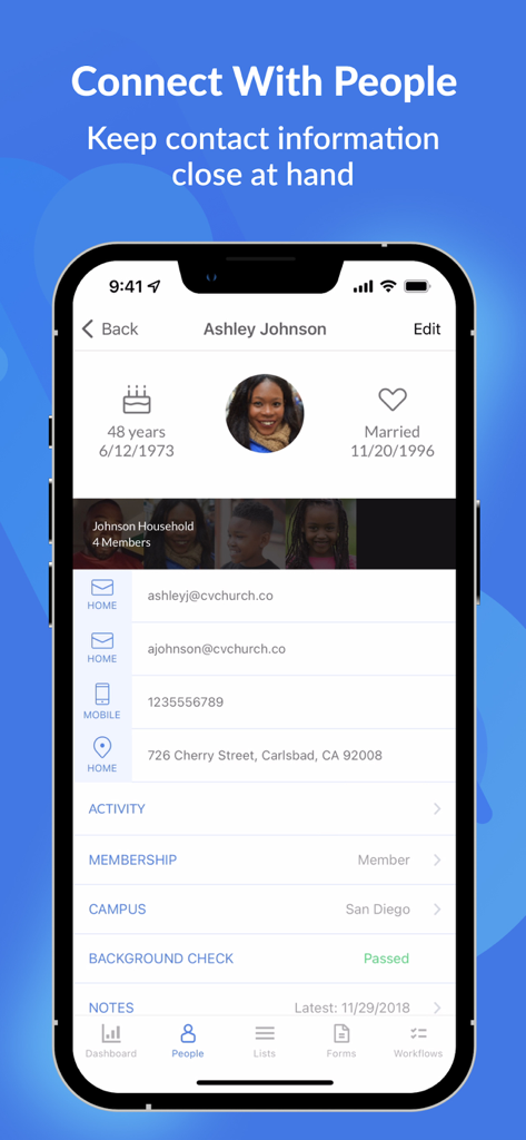 Planning Center People - Interface de l'application Planning Center People affichant un profil de membre d'église avec ses coordonnées et son statut d'adhésion
