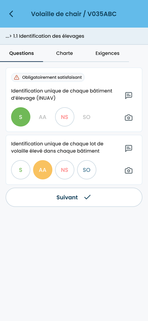 Interfaccia dell'app EVA che mostra una checklist di audit avicolo per l'identificazione dell'edificio e del bestiame.