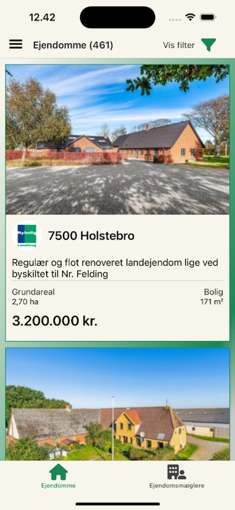 Landbrugsmarkedet - Interfaz de una aplicación móvil que muestra anuncios de propiedades agrícolas y casas de campo en venta en Dinamarca