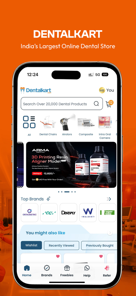 치과 의자 및 에어로터와 같은 치과 제품 카테고리와 장비 검색 바가 있는 덴탈카트 모바일 앱 홈페이지.