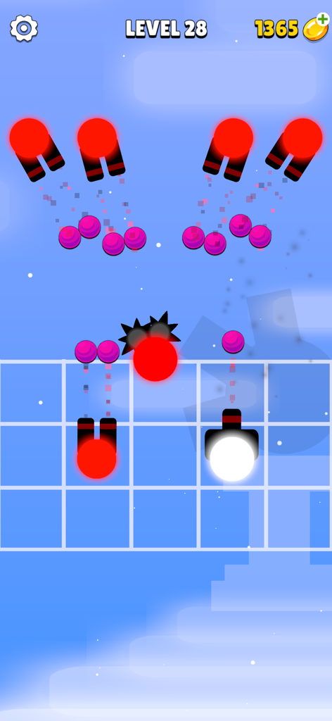 A gameplay screenshot of Fighter Merge showing units on a grid during a battle at level 28