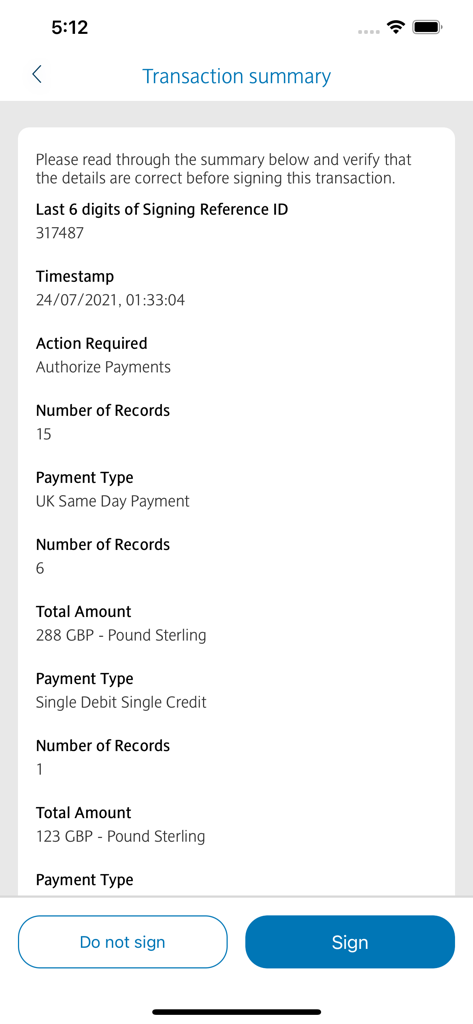 Barclays Corporate - Bildschirm mit Transaktionszusammenfassung in der Barclays Corporate App, der Details zur Zahlungsgenehmigung anzeigt