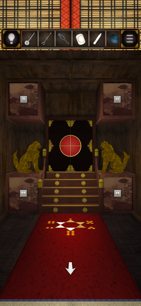 Interior view of a Japanese shrine in Escape Game THE GODLESS SHRINE with golden fox statues and a red carpet