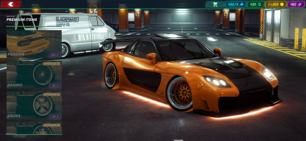 Coche deportivo naranja personalizado con kit widebody y luces debajo en el menú de personalización de Static Shift Racing.