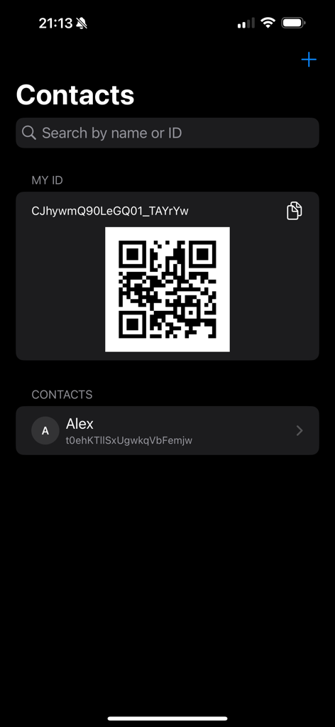 MeshTalk Chat - Pantalla de contactos de MeshTalk Chat mostrando un código QR personal y un ID de usuario para compartir sin conexión de forma segura