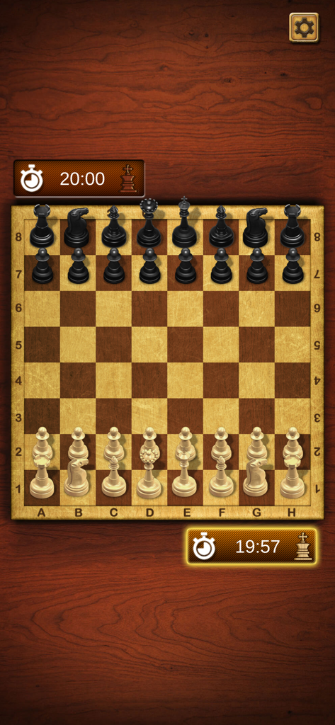 Classic Chess Master - Tablero del juego móvil Classic Chess Master con las piezas en posición inicial y los temporizadores de los jugadores.