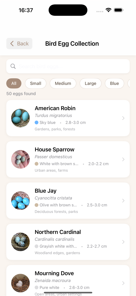 Bird Egg Collection Ai - アメリカコマドリやジェイなどの種の写真と識別詳細が表示された鳥の卵のリストを表示するモバイルアプリインターフェイス。