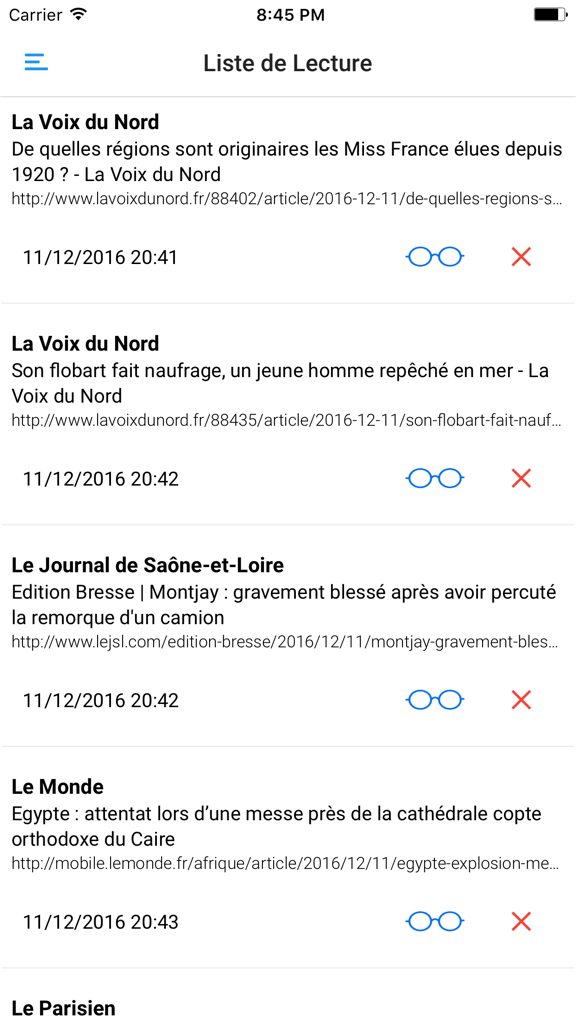 さまざまなソースからの保存されたフランスのニュース記事が表示されたJournaux et Magazinesアプリの読書リストインターフェイス