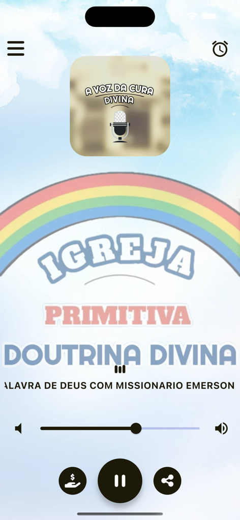 Main player interface of the Radio A Voz da Cura Divina app featuring religious branding and audio controls