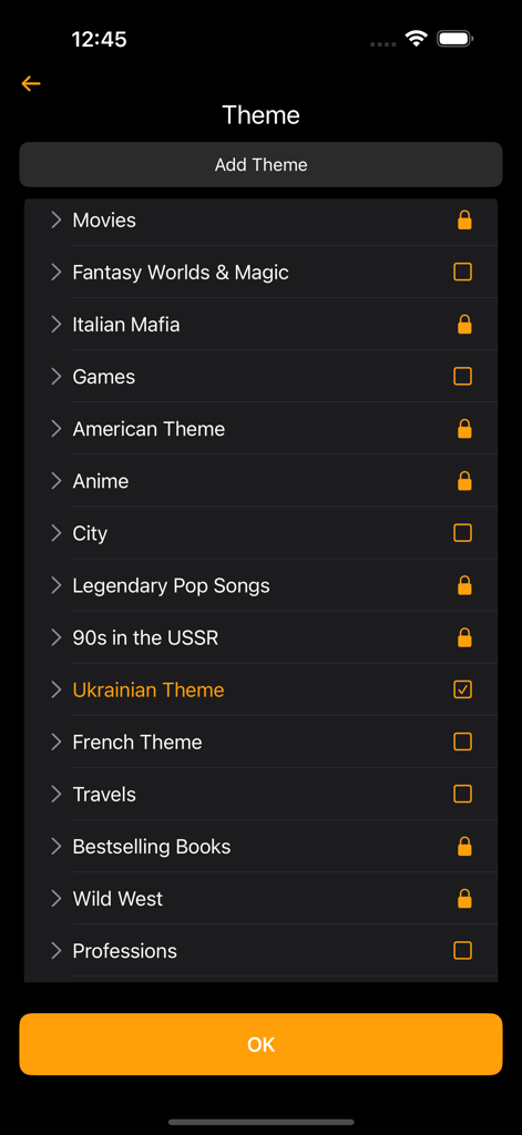 Menu de seleção de temas no Undercover The Party Game mostrando uma lista de categorias de jogos como Anime e Mafia