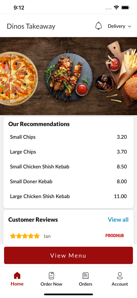 Dinos Takeawayモバイルアプリのホームスクリーン。おすすめの料理と顧客レビューが表示されています。