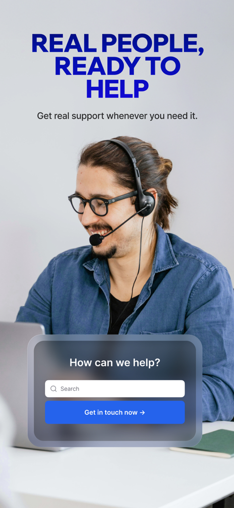 Xe Send Money & Currency - Tela de suporte ao cliente da Xe com um representante amigável usando fones de ouvido e opções de contato