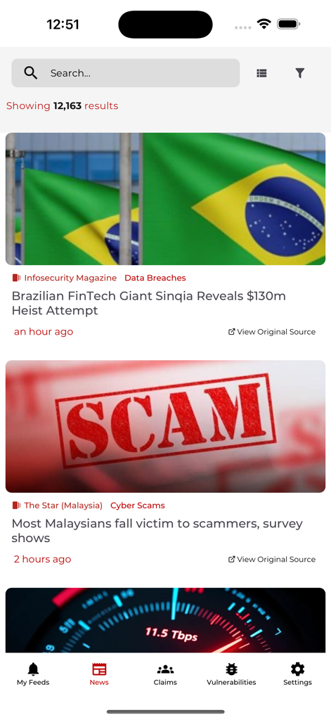 Cyna - Flux d'actualités de l'application mobile Cyna affichant les actualités de cybersécurité en temps réel et les titres de violations de données.