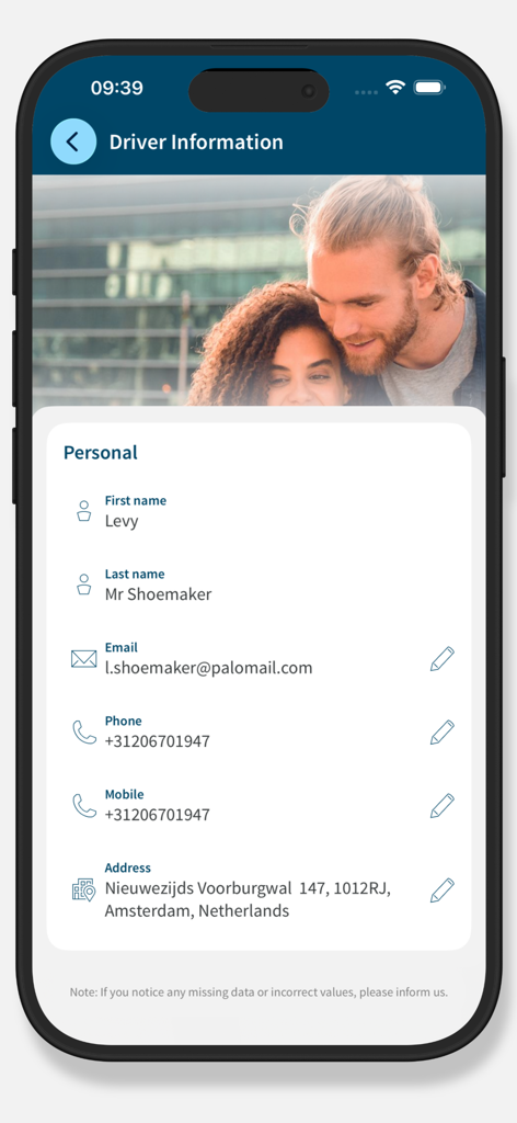 Bildschirm „Fahrerinformationen“ in der My VWPFS-App mit persönlichen Kontaktdaten und Adresse
