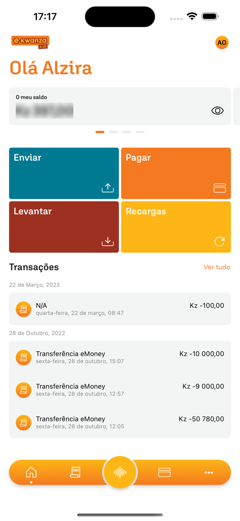 Painel principal da aplicação de mobile banking e-Kwanza mostrando o saldo da conta e transações recentes.