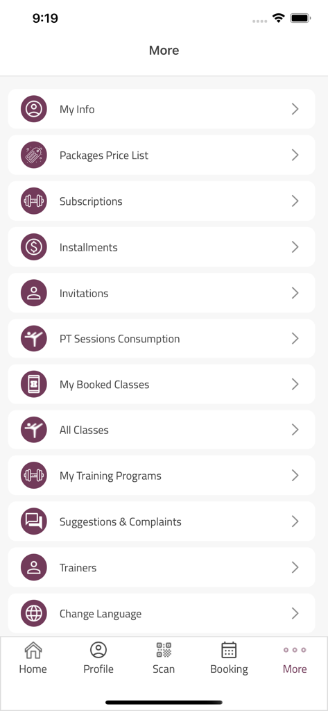 Adams Dance Studio - Captura de pantalla del menú 'más' en la aplicación Adams Dance Studio mostrando opciones para suscripciones, clases y programas de formación