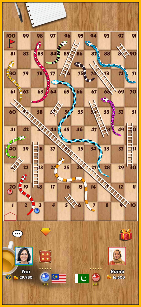 Snakes and Ladders King - Jugabilidad multijugador en línea de Rey de Serpientes y Escaleras en un tablero clásico.