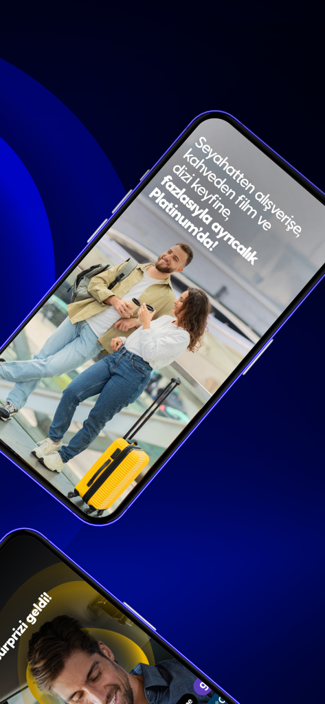 Turkcell Platinum - 터크셀 플래티넘 앱에서 여행 및 쇼핑 혜택을 나타내는 수하물과 함께 공항에 있는 커플