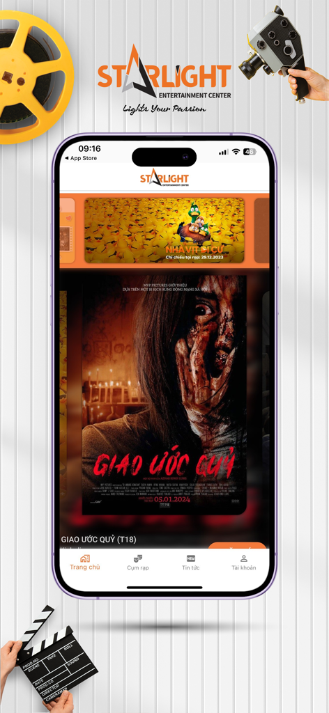 Starlight Cinemas - Homepage of the Starlight Cinemas mobile app featuring movie posters and Vietnamese navigation menu