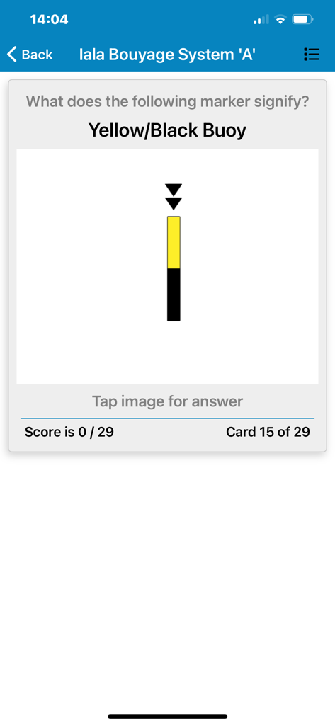 Marine Master Self Test - Una captura de pantalla de la aplicación Marine Master que muestra una pregunta de cuestionario sobre una boya de color amarillo y negro