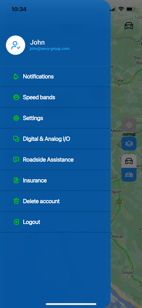 Seitenmenü der EEVY GPS-Tracking-App mit Benutzerprofil und Navigationseinstellungen über einem Kartenhintergrund