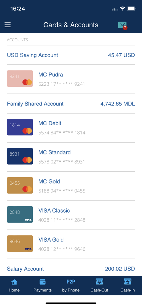 La interfaz de la aplicación MICB Mobile Banking mostrando una lista de tarjetas de usuario y saldos de cuenta en USD y MDL.