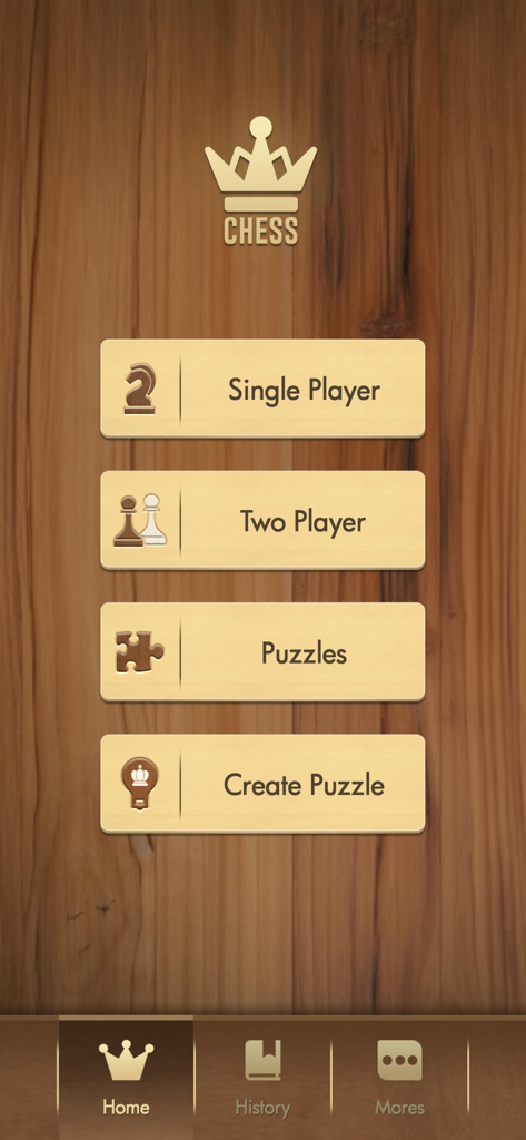 Menu principal de l'application mobile d'échecs montrant les options de jeu, y compris Joueur Unique, Deux Joueurs, Casse-têtes et Créer un casse-tête sur un fond de texture de bois.