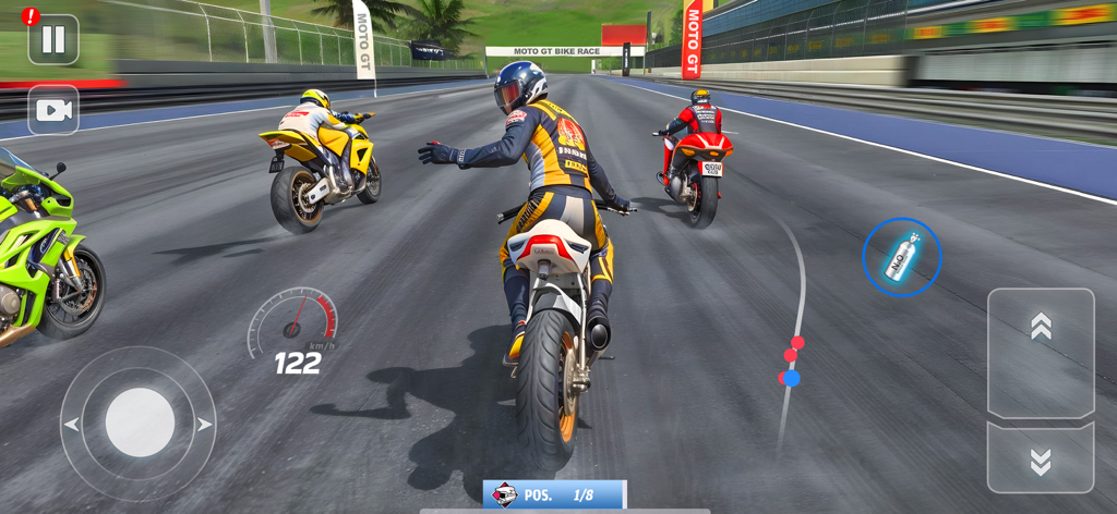 GT Bike Racing Motorcycle Game - Jugabilidad de motos de GT Bike Racing en una pista profesional con pilotos e interfaz de velocidad.