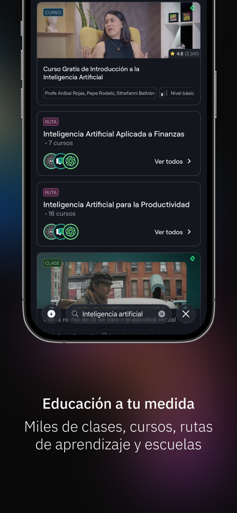Interface of the Platzi app in Spanish showcasing artificial intelligence courses and personalized learning paths.