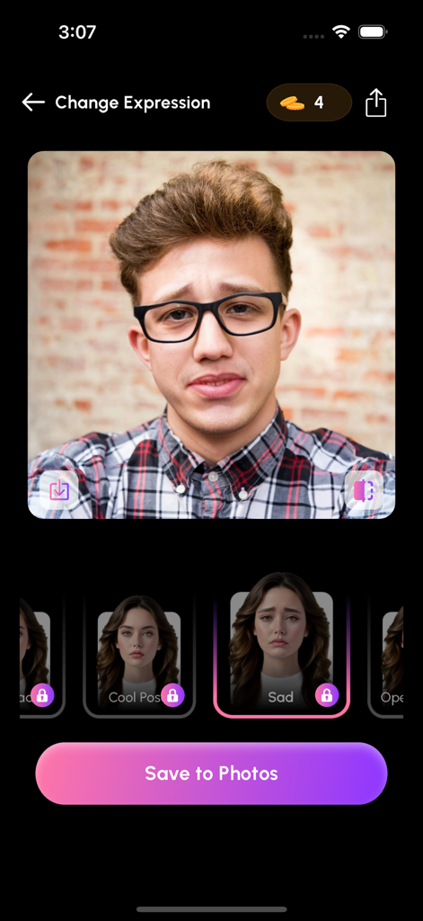 Hair Color Changer : AI Hair - Una interfaz de aplicación móvil que muestra la herramienta de cambio de expresiones faciales con IA con una foto de un hombre y varios filtros de estado de ánimo.