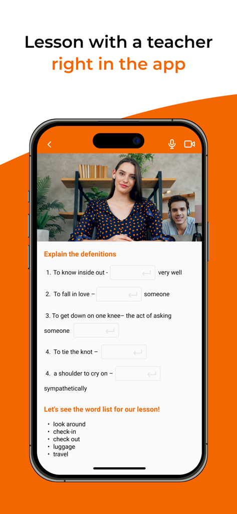 JustSchool - English Online - Interface do aplicativo móvel JustSchool mostrando uma aula em vídeo ao vivo com um professor de inglês e exercícios interativos de vocabulário.