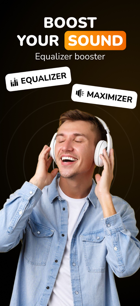 Hombre feliz usando la aplicación Equalizer y Volume Booster con auriculares