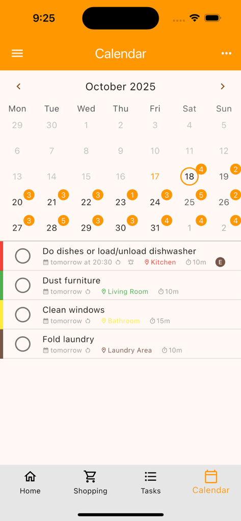 Captura de pantalla del calendario de la aplicación OurHome que muestra un horario mensual de tareas y quehaceres de compañeros de piso