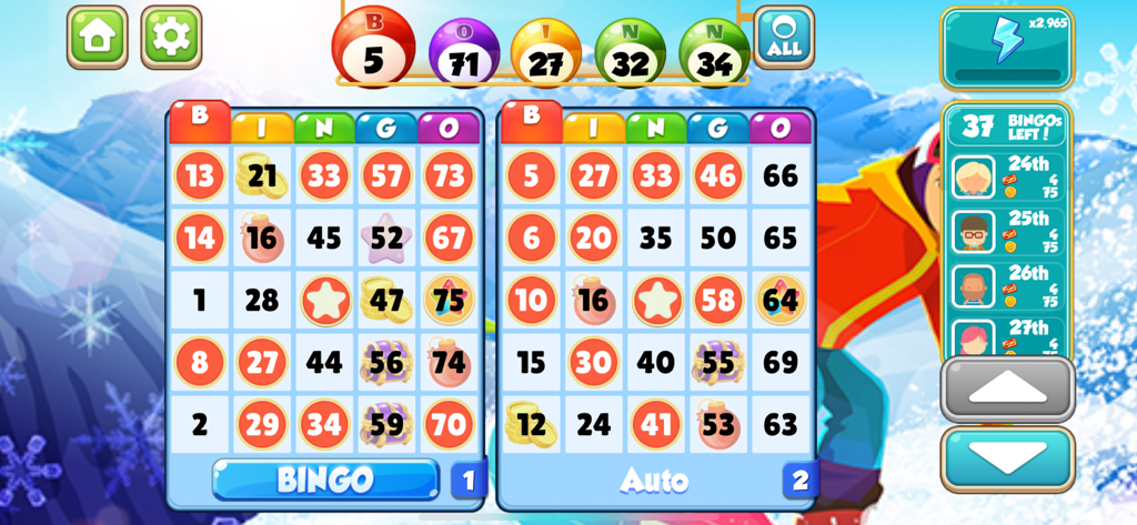 Bingo Bay - Play Bingo Games - Jugabilidad del juego móvil Bingo Bay con dos tarjetas de bingo activas sobre un fondo de montaña de invierno con una tabla de clasificación.