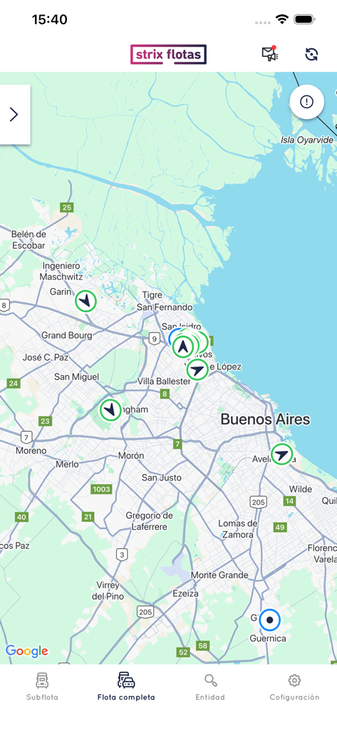 Mapa de rastreo de flotas de vehículos en tiempo real en la aplicación móvil Strix Flotas