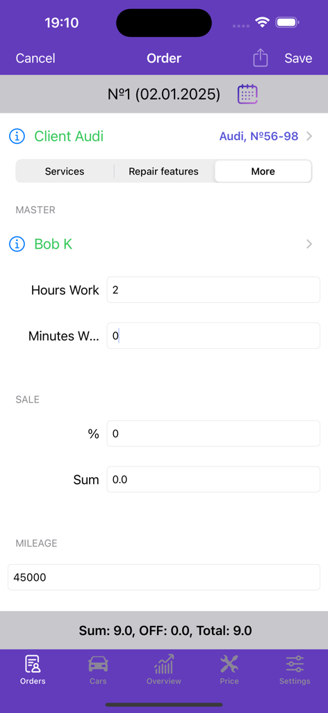 Interfaz de la aplicación Auto Repair mostrando una orden de trabajo digital con detalles del cliente, horas de mano de obra y kilometraje del vehículo