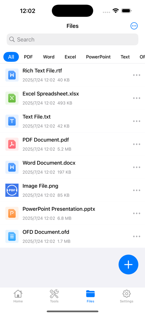Un écran de gestion de fichiers dans l'application montrant une liste de documents dans divers formats, y compris PDF, Word, Excel et PowerPoint.