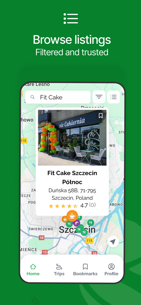 Interfaz de la aplicación Gluten Free Global que muestra una vista de mapa con pines de restaurantes de confianza y un resultado de búsqueda de una cafetería en Polonia.